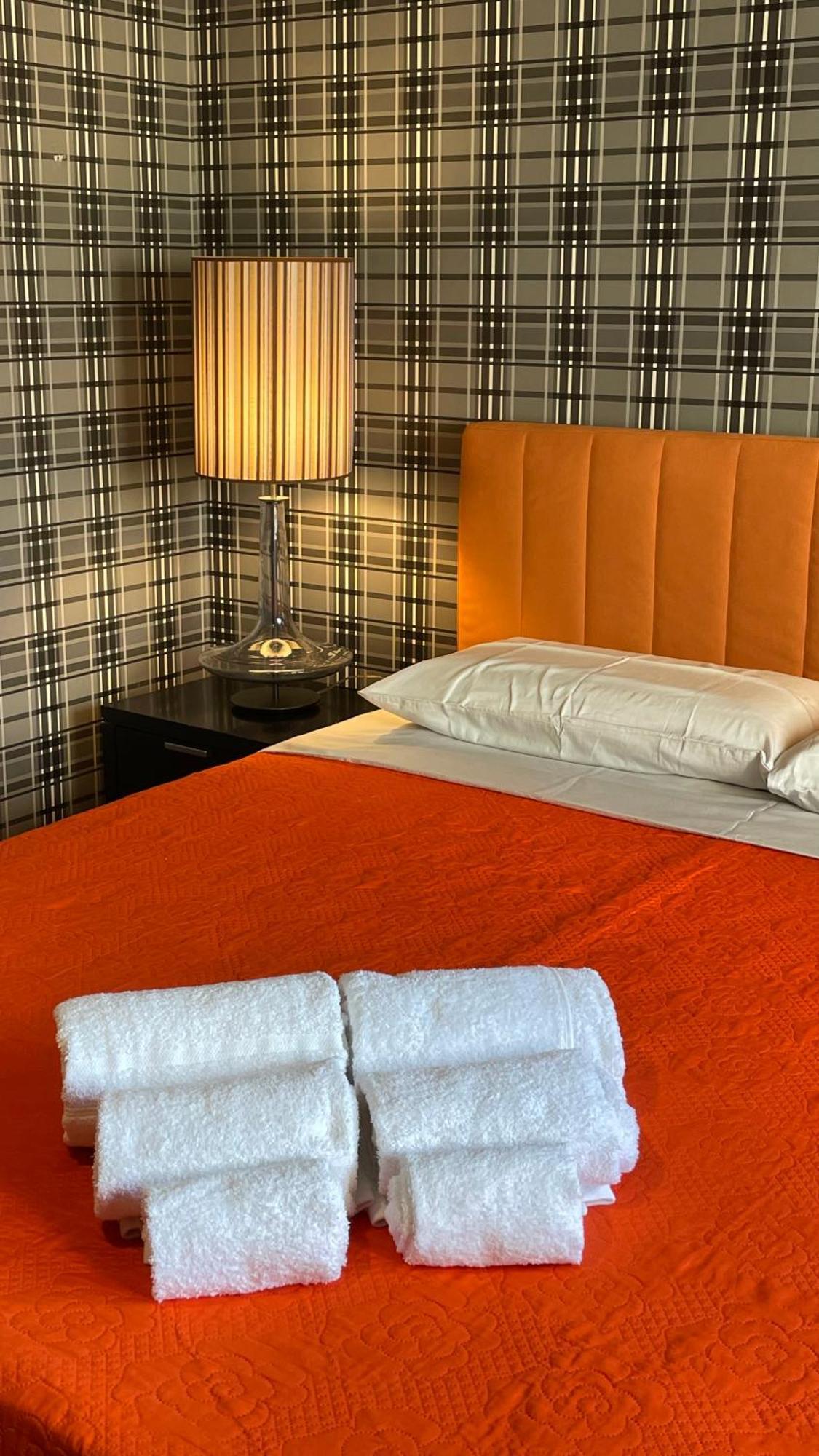 Leonardo Rooms Avellino Esterno foto